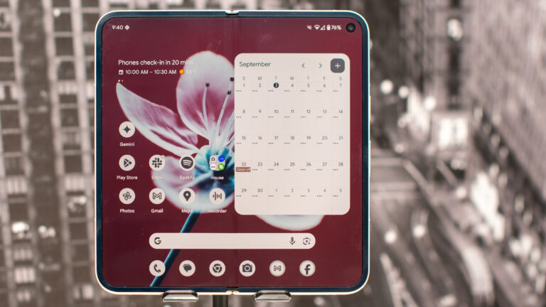 Google Pixel 9 Pro Fold in Porcelain