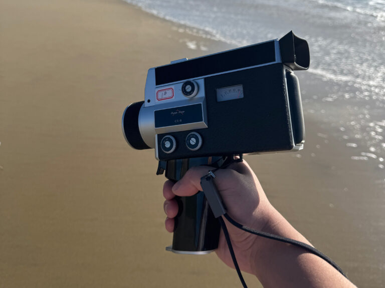 Camp Snap CS-8 camcorder