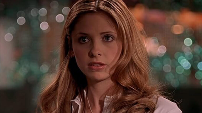 A profile shot of Sarah Michelle Gellar  in Buffy the Vampire Slayer