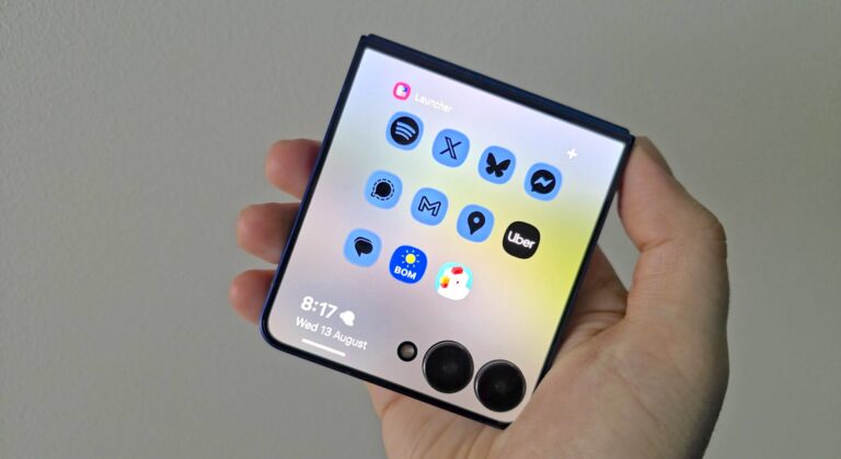 The Samsung Galaxy Z Flip 7
